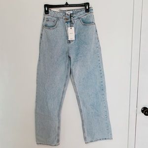 new with tags light wash 90’s fit high rise pinch waist jeans